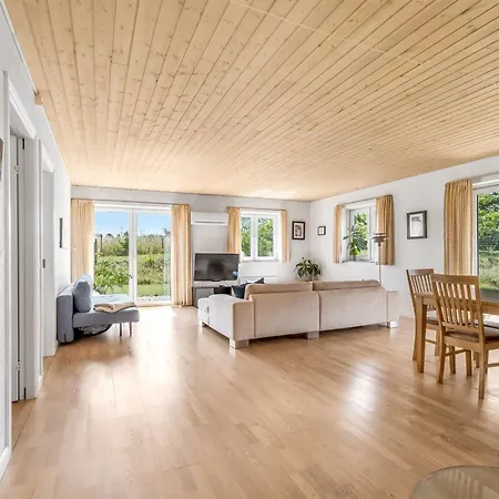 Ettie - 6km From The Sea By Interhome