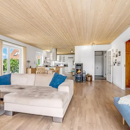 Appartement Ettie - 6km From The Sea By Interhome *
